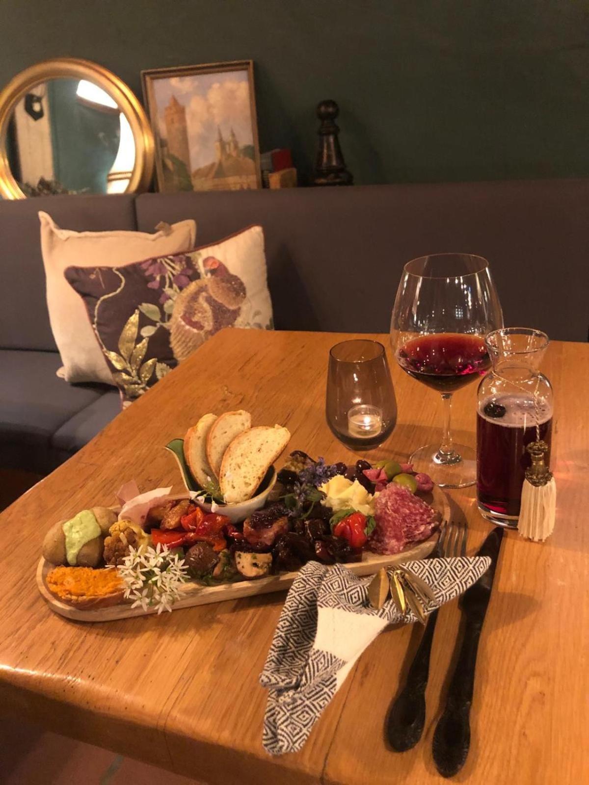 Hotel Schwert 3*